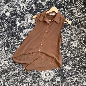 Brown sleeveless button down too